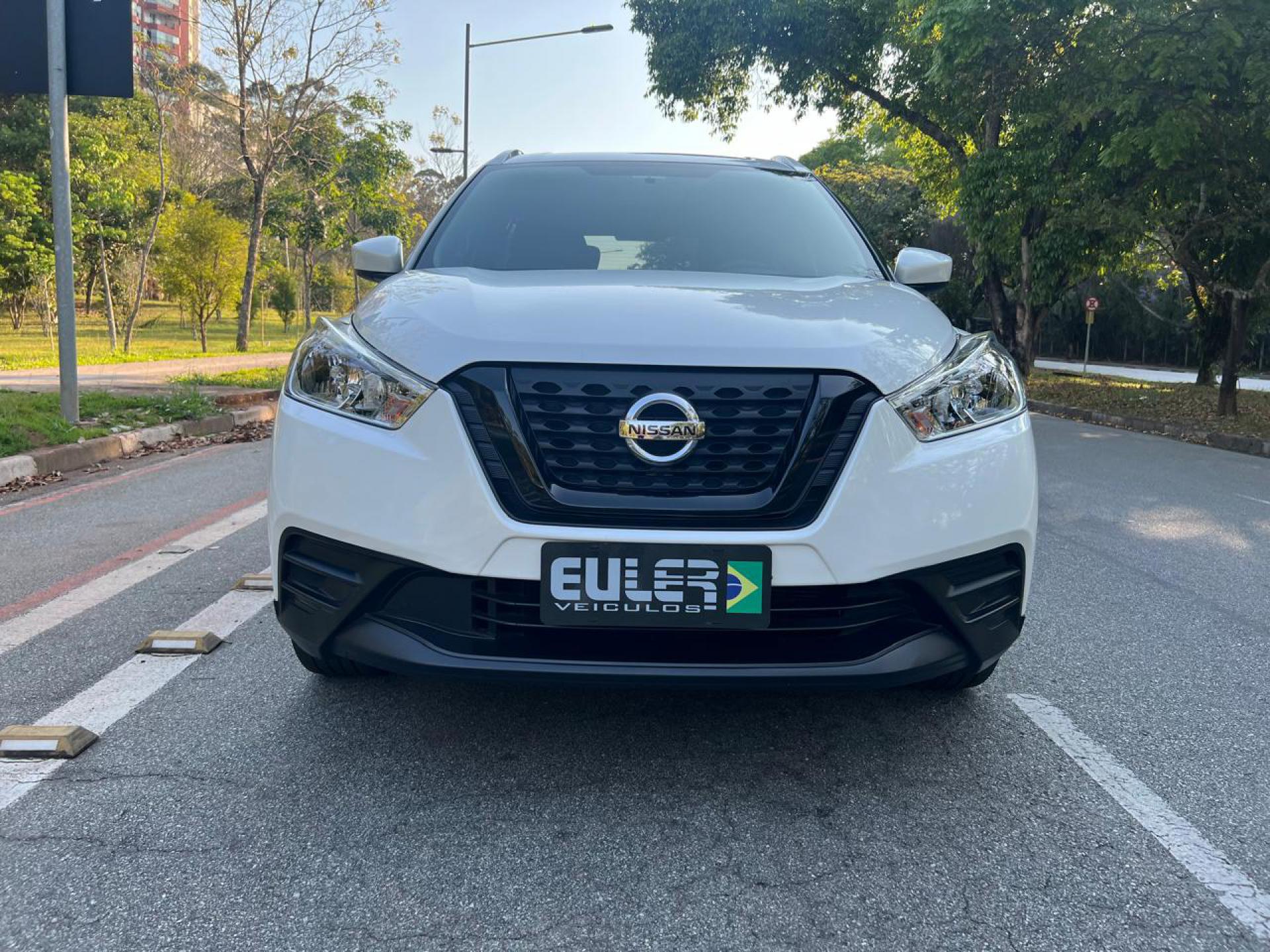 Foto Kicks S Direct 1.6 16v Flex 5p Aut.