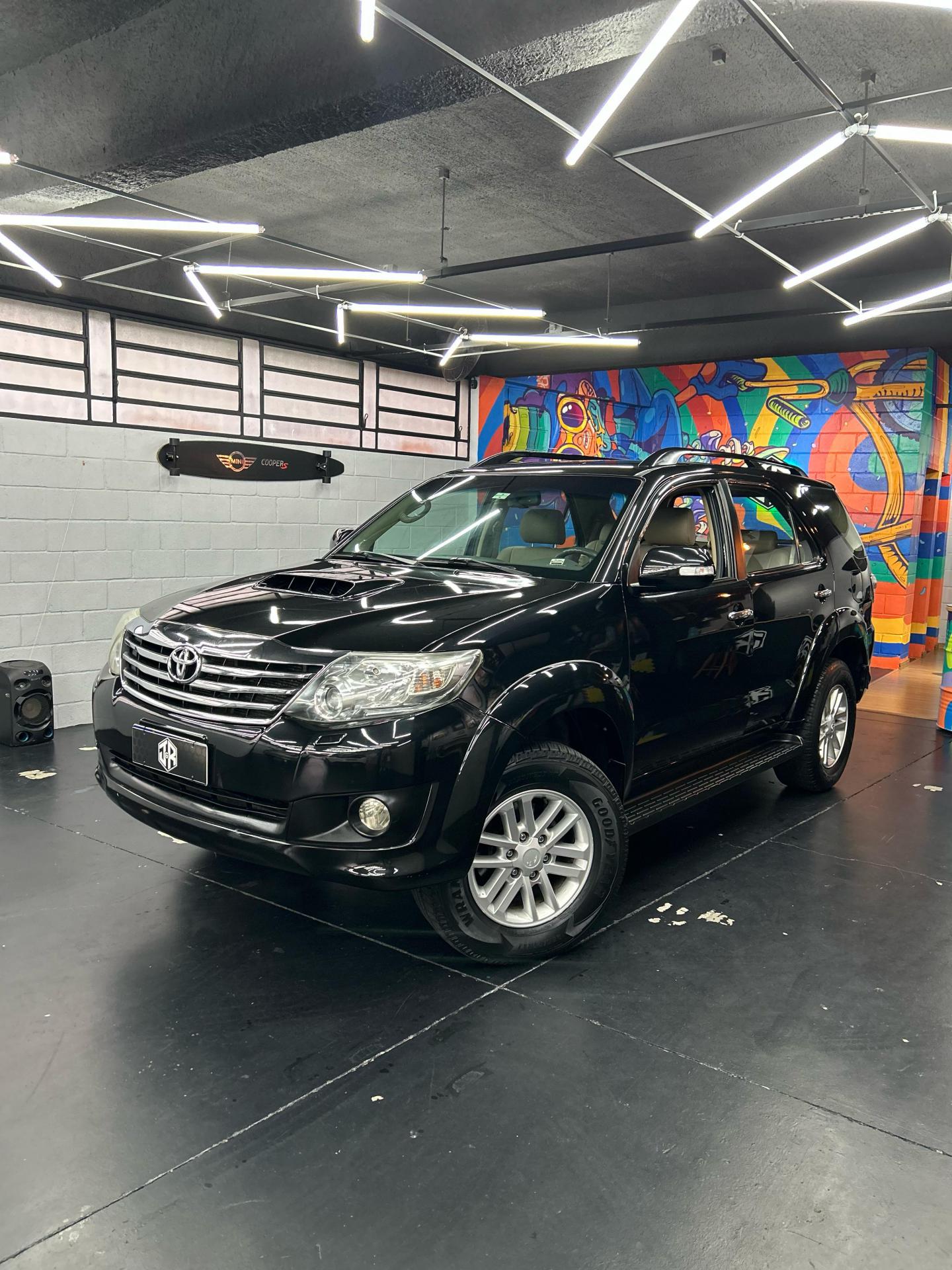 Foto Hilux Sw4 Srv D4-d 4x4 3.0 Tdi Dies. Aut