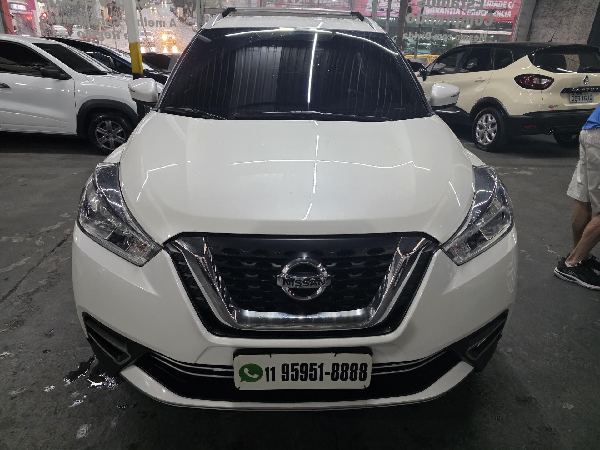 Foto Kicks Sv 1.6 16v Flexstar 5p Aut.