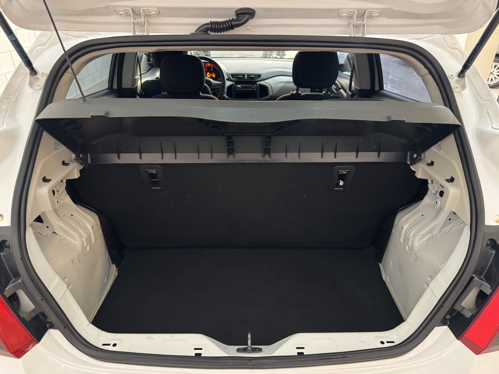 Foto Onix Hatch Joy 1.0 8v Flex 5p Mec.