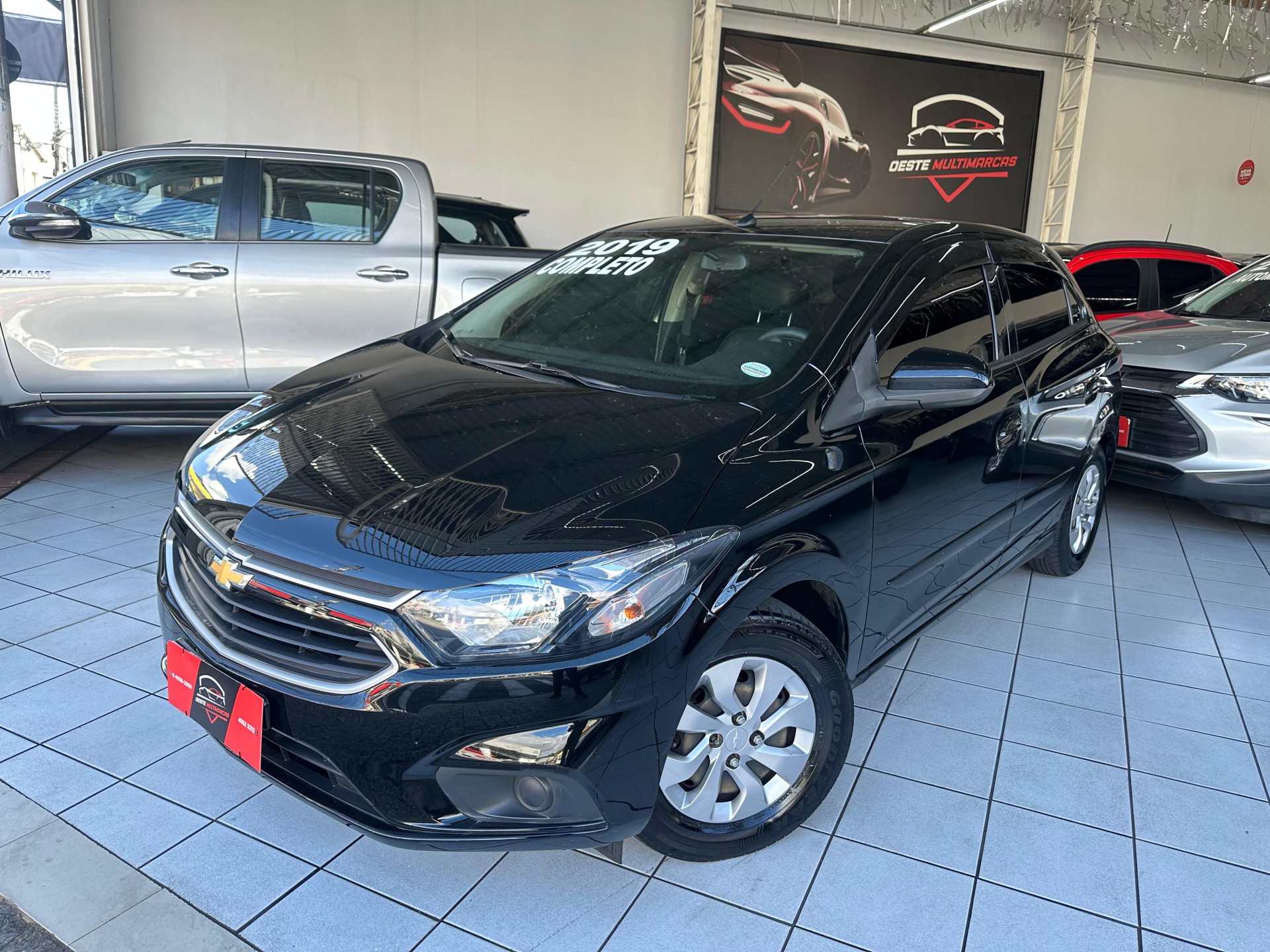 Foto Onix Hatch Lt 1.0 8v Flexpower 5p Mec.